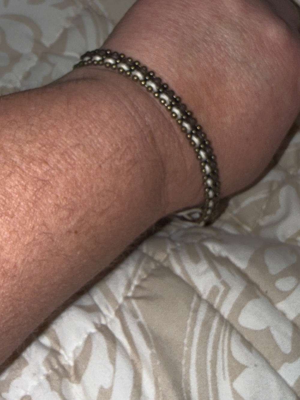 Delicate Gold and Pearl Beaded Bracelet